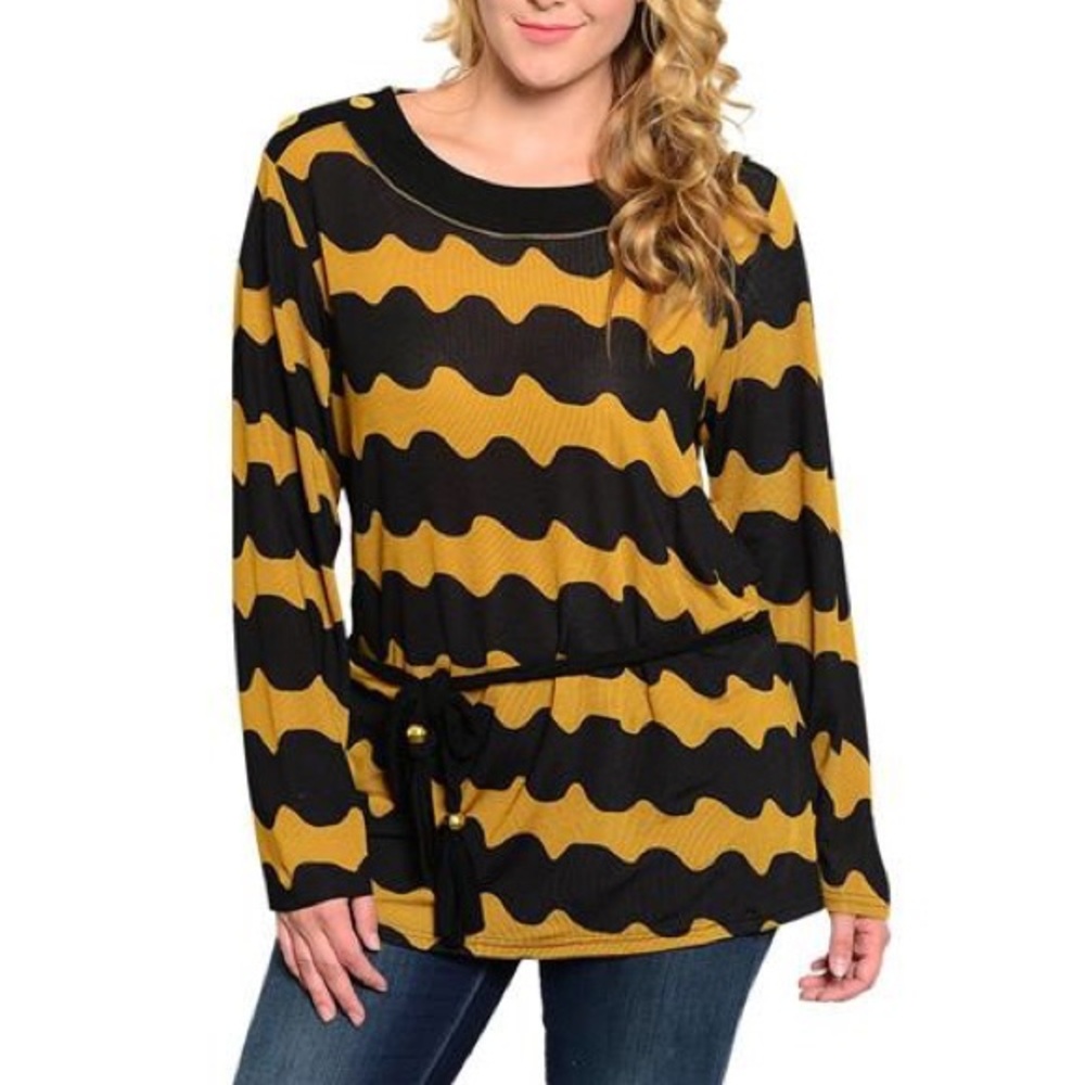 NWT. Plus Size Mod tip with Belt in Mustard.!